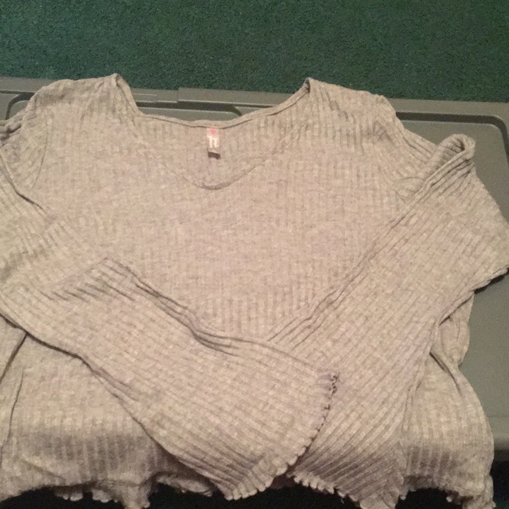 Ruffled bottom and sleeves